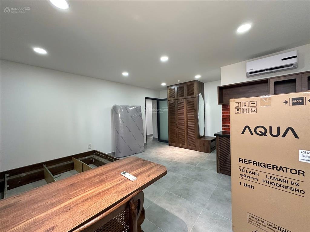 Cho thuê chdv 40m2, ban công lớn, cửa sổ trời ngay phan đình phùng, phú nhuận  gần q1, q3, q10