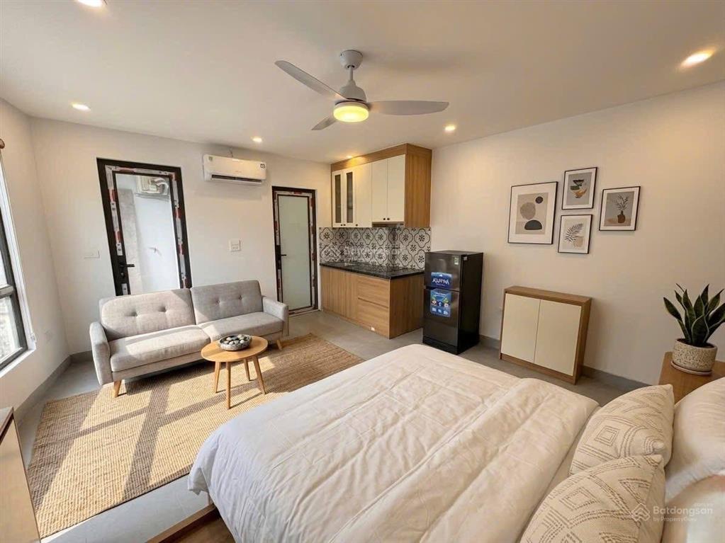 Phòng 40m2, cửa sổ trời lớn, ngay trung tâm bình thạnh, gần chợ bà chiểu, gần q1, q3, phú nhuận