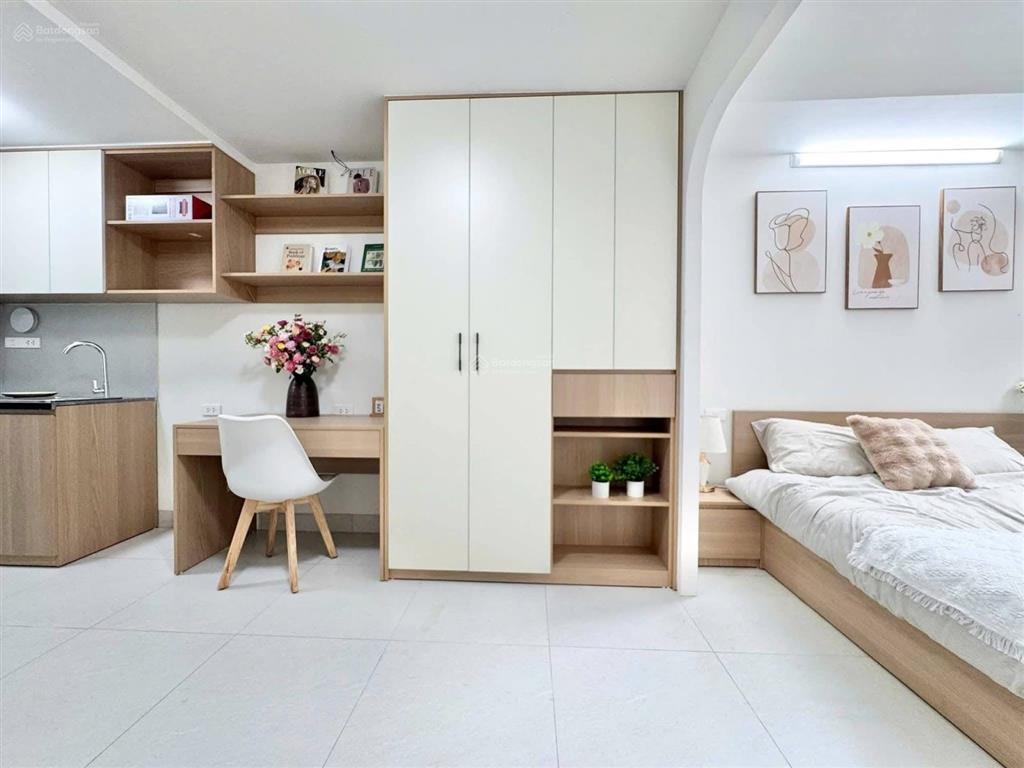 Cho thuê phòng 40m2, ban công, cửa sổ trời ngay phan đăng lưu, phú nhuận gần q1, q3