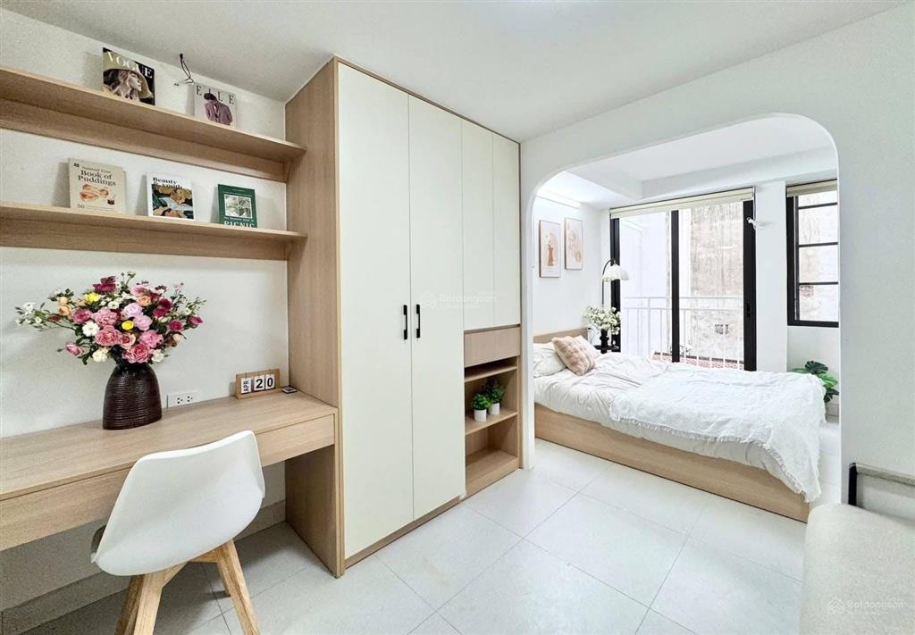 Cho thuê phòng 40m2, ban công, cửa sổ trời ngay phan đăng lưu, phú nhuận gần q1, q3
