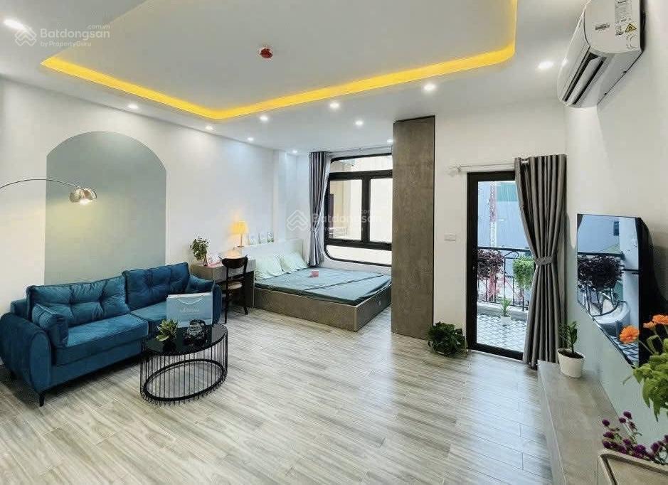 Phòng cho thuê 40m2, ban công, cửa sổ, full nội thất ngay phan xích long, phú nhuận, gần q1, q3