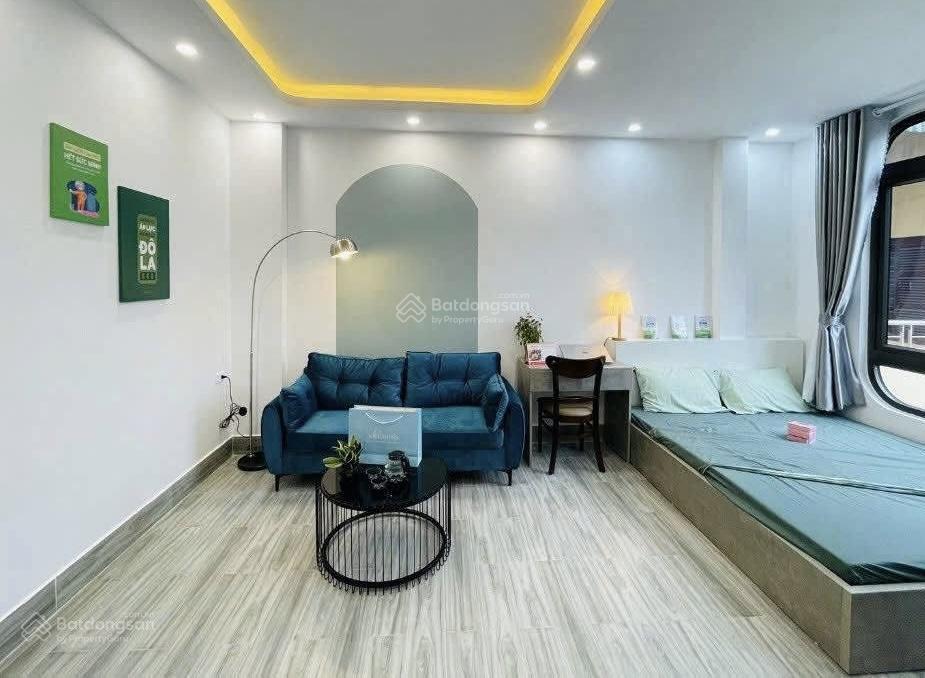 Phòng cho thuê 40m2, ban công, cửa sổ, full nội thất ngay phan xích long, phú nhuận, gần q1, q3