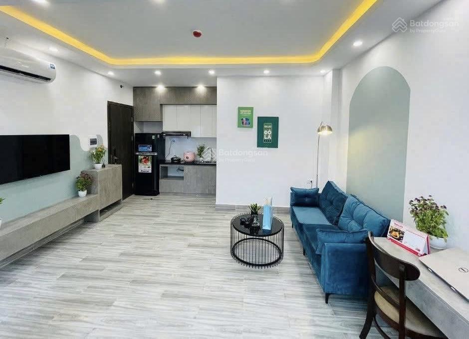 Phòng cho thuê 40m2, ban công, cửa sổ, full nội thất ngay phan xích long, phú nhuận, gần q1, q3