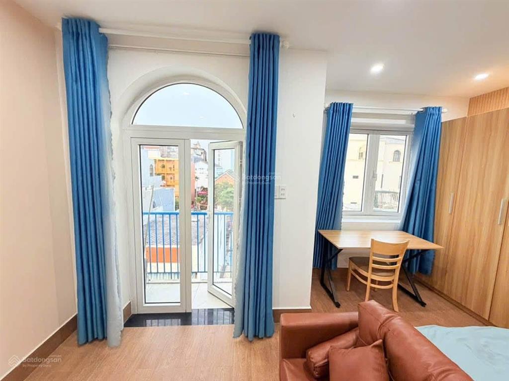 Phòng 40m2, ban công, cửa sổ trời full nt ngay phan đăng lưu, bình thạnh gần q1, q2, q3, phú nhuận