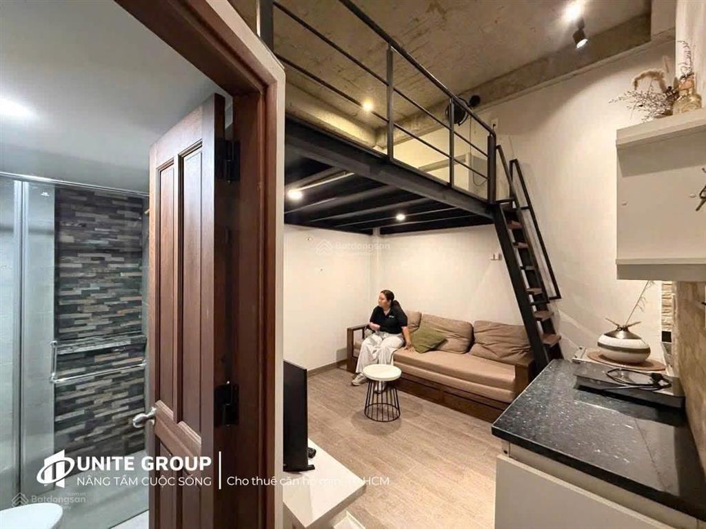 Phòng có gác 25m2, cửa sổ trời thoáng ngay nguyễn gia trí, bình thạnh gần trường hutech, ftu, uth
