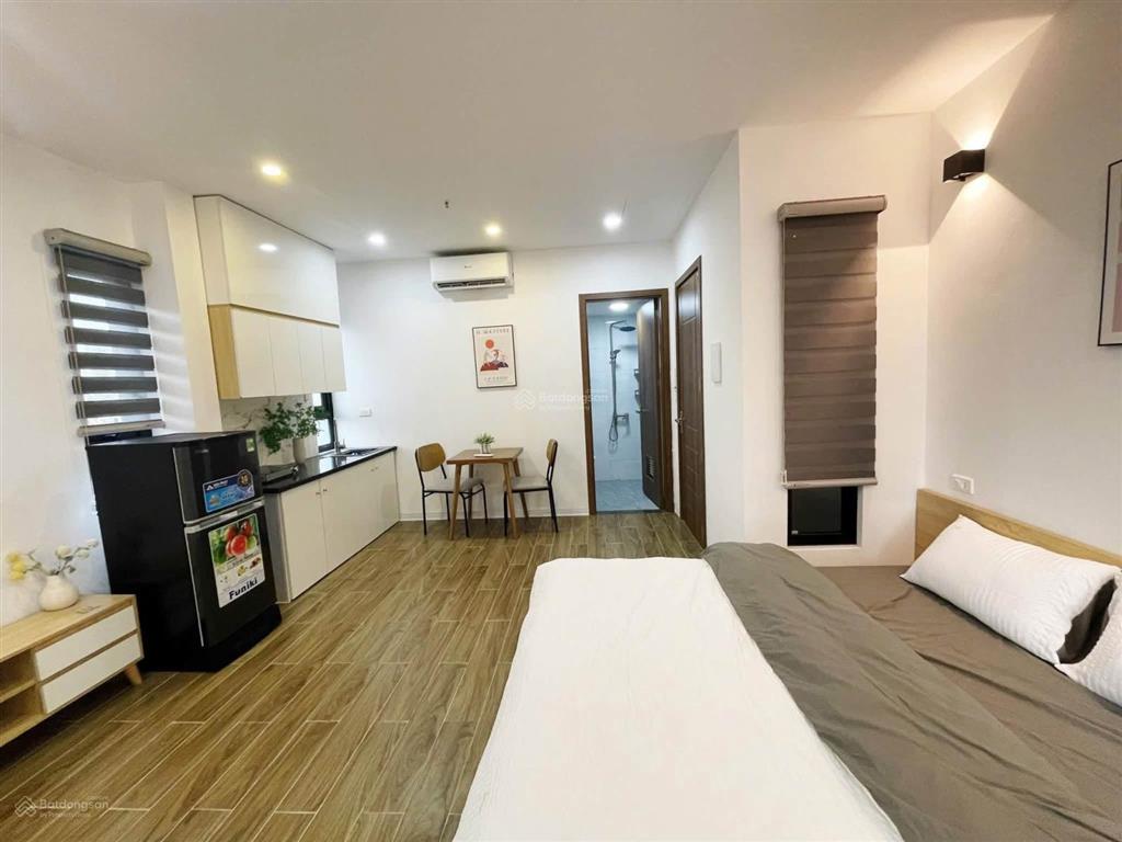 Phòng 30m2, cửa sổ trời ngay lê văn duyệt, bình thạnh gần q1, q3, chợ bà chiểu
