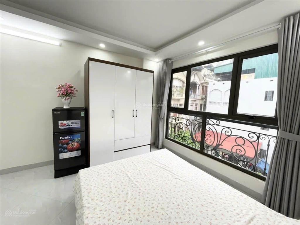Cho thuê phòng có cửa sổ trời, ngay nguyễn gia trí, gần ngã tư hàng xanh, các trường đại học