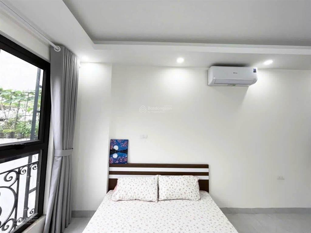 Cho thuê phòng có cửa sổ trời, ngay nguyễn gia trí, gần ngã tư hàng xanh, các trường đại học