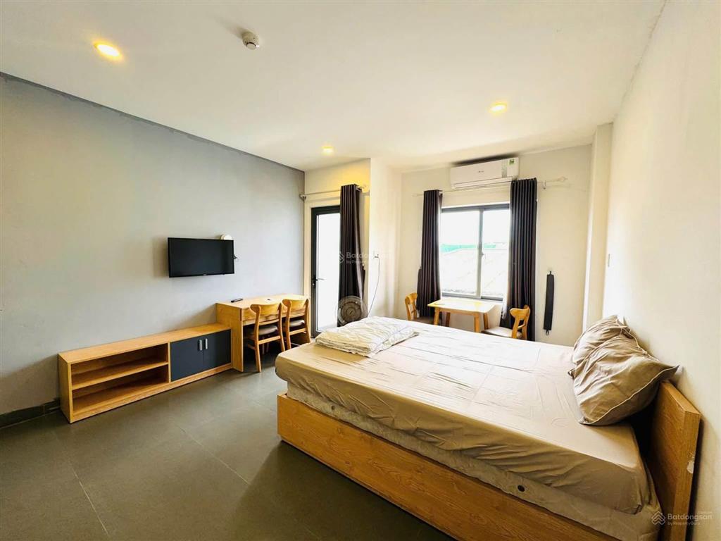 Cho thuê phòng 37m2, ban công, cửa sổ trời thoáng ngay nơ trang long, gần chợ bà chiểu, q1, q3