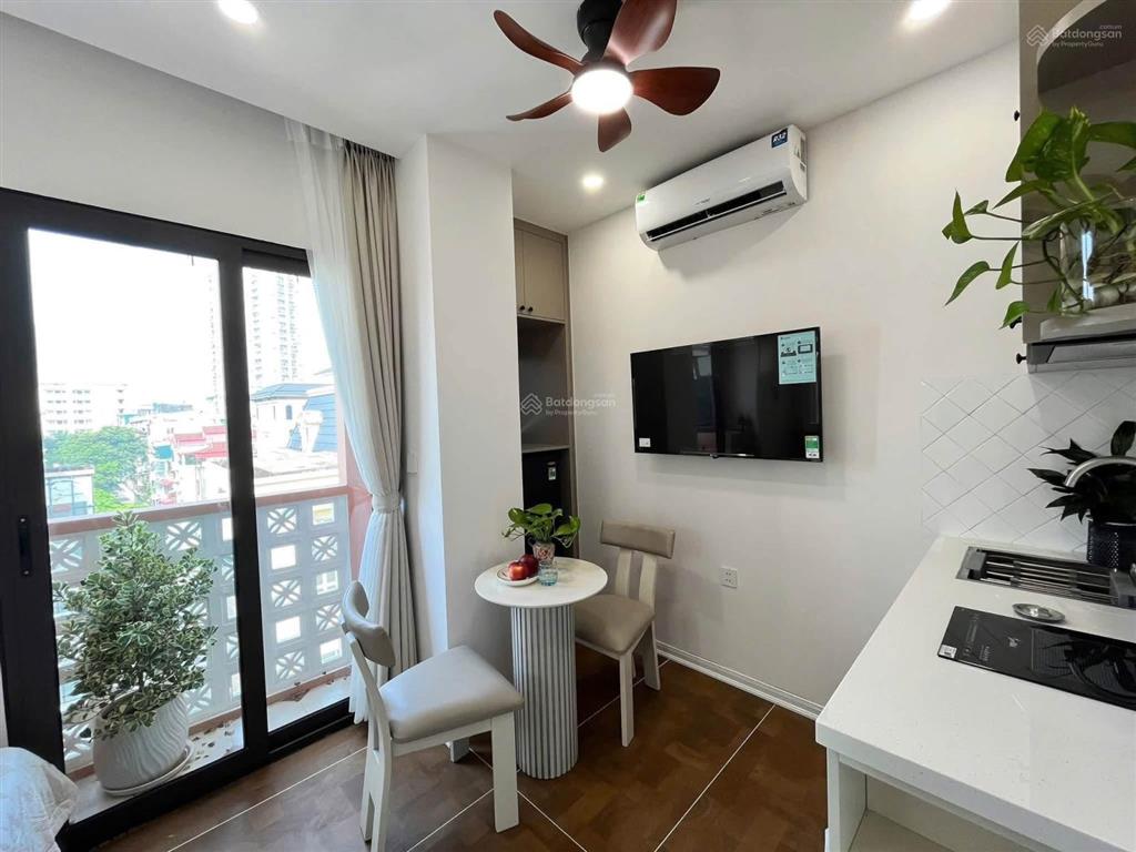 Phòng 37m2, ban công ngay phan đăng lưu, phú nhuận gần q1, q3, bình thạnh