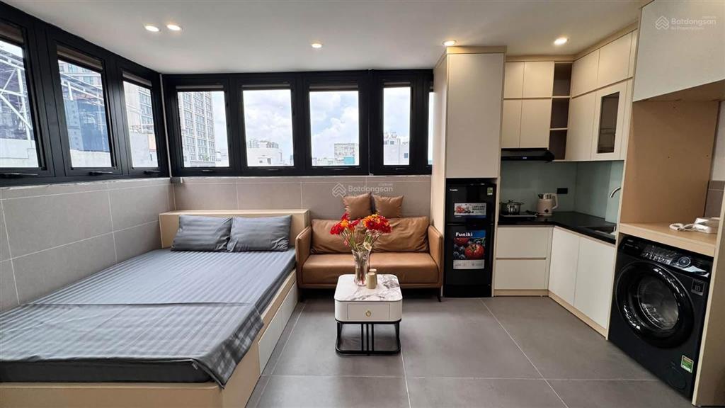 Phòng 30m2, cửa sổ trời lớn, full nội thất ngay nguyễn công hoan, phan xích long, gần q1, q3