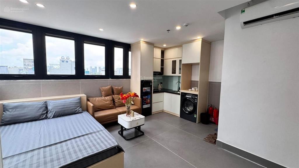Phòng 30m2, cửa sổ trời lớn, full nội thất ngay nguyễn công hoan, phan xích long, gần q1, q3