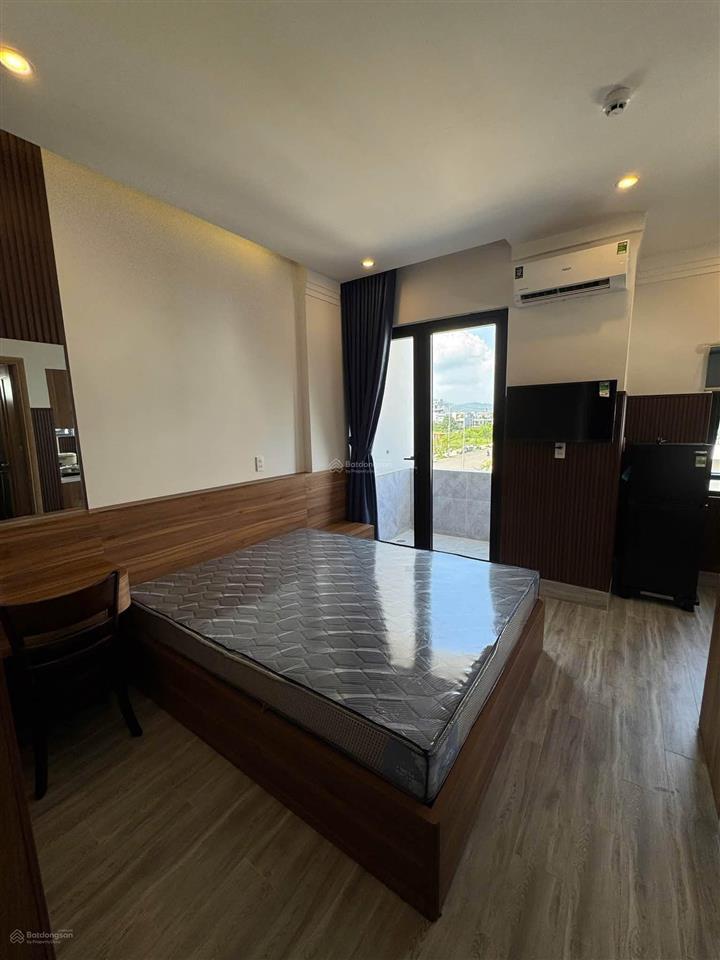 Cho thuê phòng ban công 35m2, cửa sổ lớn ngay phan đăng lưu, phú nhuận gần q1, q3