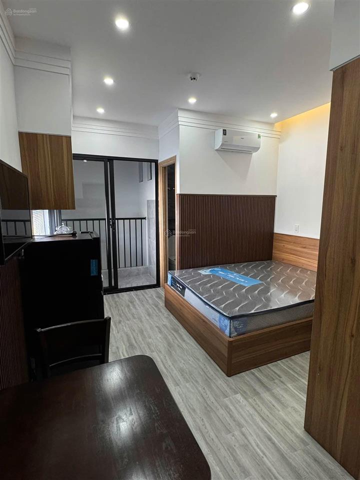 Cho thuê phòng ban công 35m2, cửa sổ lớn ngay phan đăng lưu, phú nhuận gần q1, q3