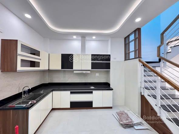 Bán nhà 2 tầng  hẻm xe hơi  đối diện giga mall hiệp bình chánh, thủ đức