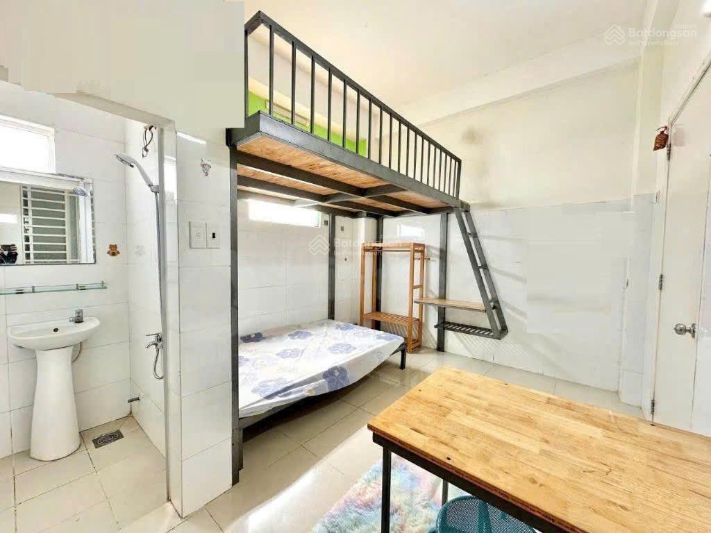 Thu nhập 1,5 tỷ/năm, chdv cao cấp 320m² ngang 8m, 4 tầng, 36p, ngay trung tâm thủ đức, giá 38,5 tỷ