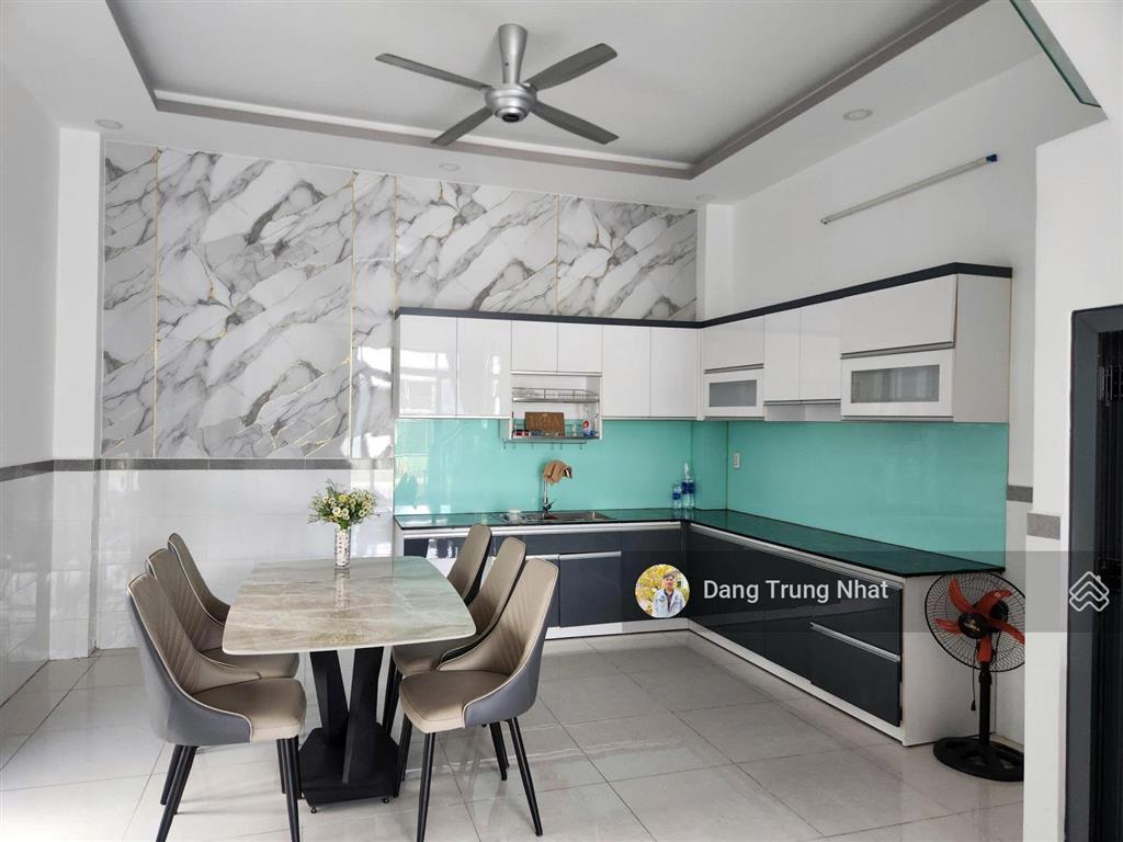 Bán nhà 3 tầng 132m² ngang 4.5m, góc 2 mặt tiền đường 11, p. trường thọ, tp. thủ đức, giá 13,5 tỷ