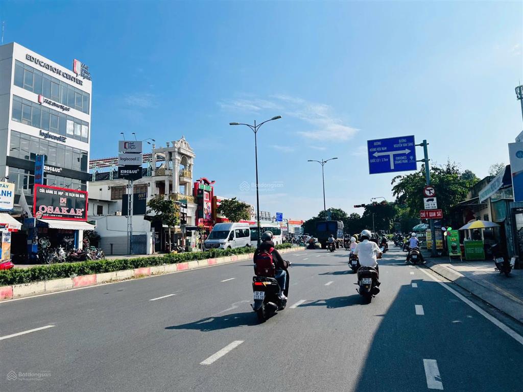 Bán căn hộ dịch vụ 3 tầng 161m², đường lê văn việt, quận 9, thu nhập 85tr/tháng, giá chỉ 20 tỷ