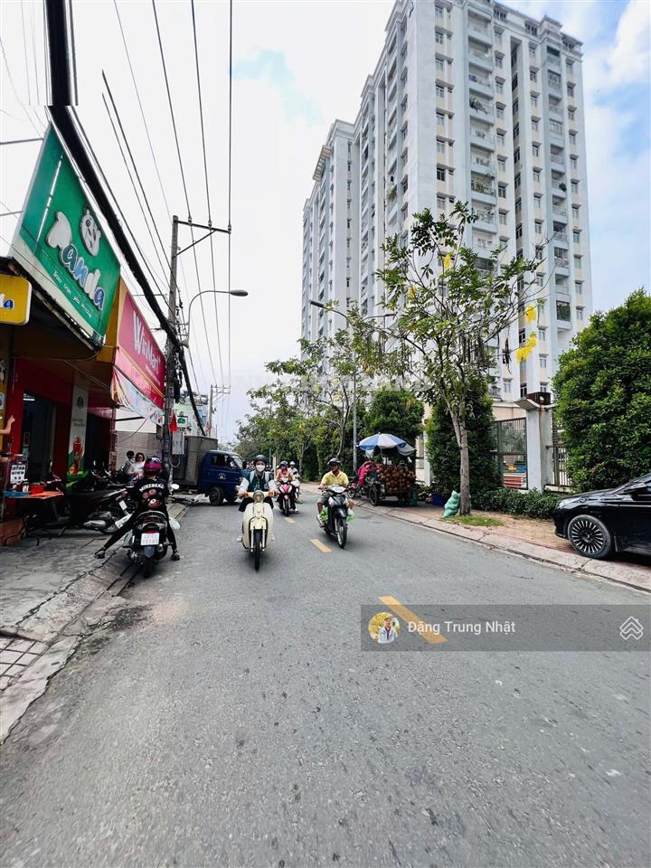 Thu nhập 400tr/năm! bán chdv 3 tầng mới xây, hxh, đs 4, p. thủ đức, tp. hcm, dt 108m2, giá 13.8tỷ