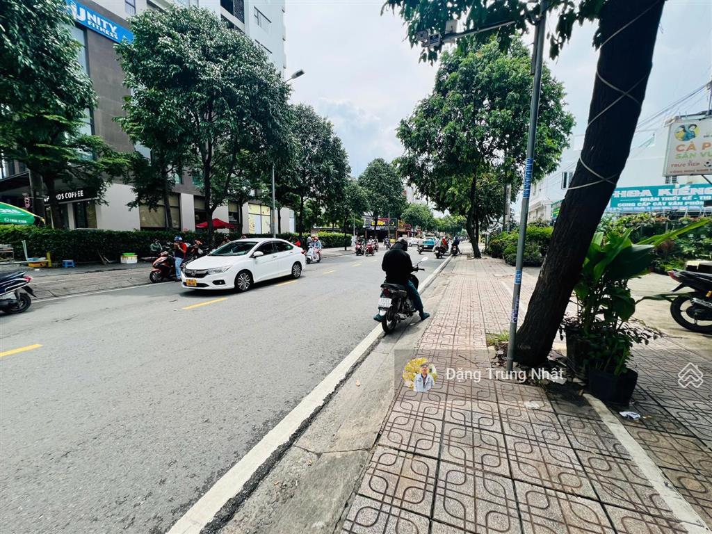 Đầu tư! nhà 2 tầng mặt tiền đường 13, thủ đức, gần cc flora novia, 104m2 ngang 5.2m, giá chỉ 8.8 tỷ