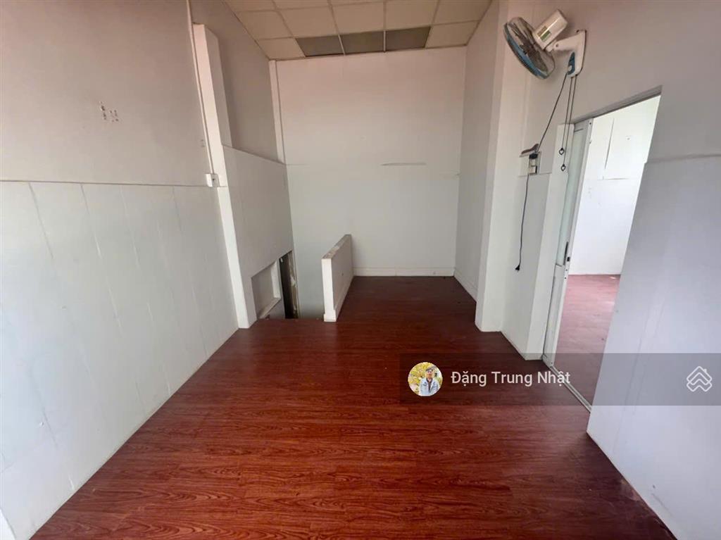 Giá chỉ 16,9 tỷ, bán nhà 2 tầng 130m2 ngang 5,2m nở hậu đẹp, mặt tiền đường kha vạn cân, p. thủ đức