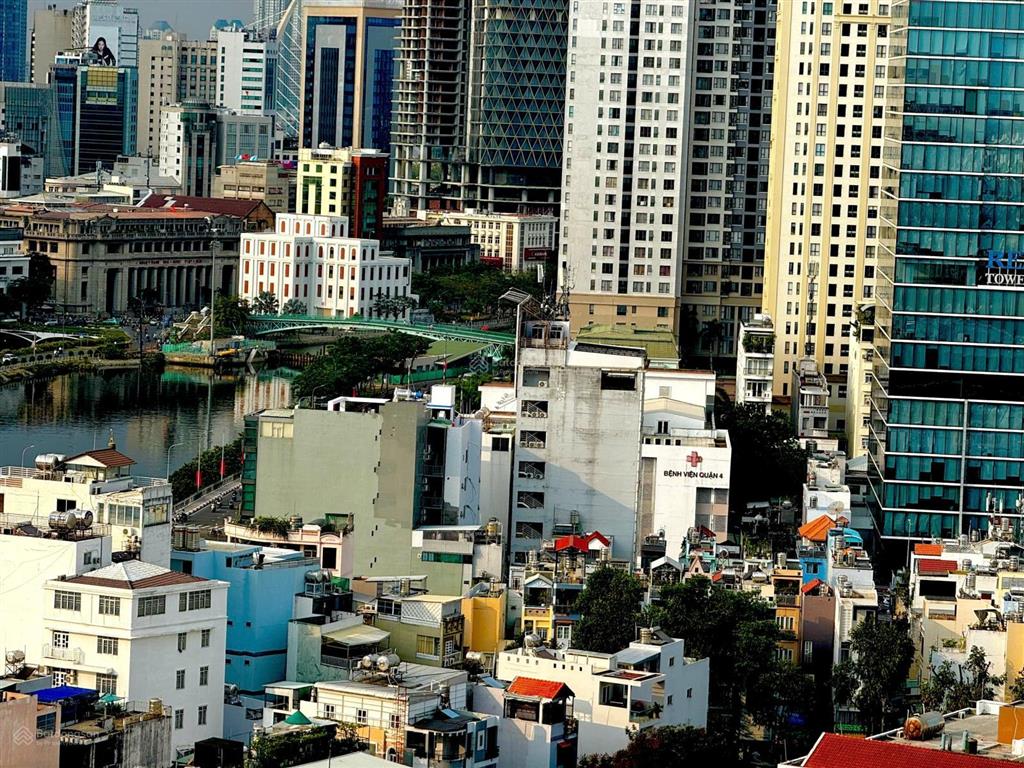 Bán căn góc river gate, giá 3,5 tỷ, diện tích 31,8m2, hàng hiếm tại view đẹp  pháo hoa.