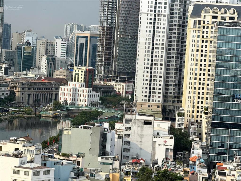 Bán căn góc river gate, giá 3,5 tỷ, diện tích 31,8m2, hàng hiếm tại view đẹp  pháo hoa.