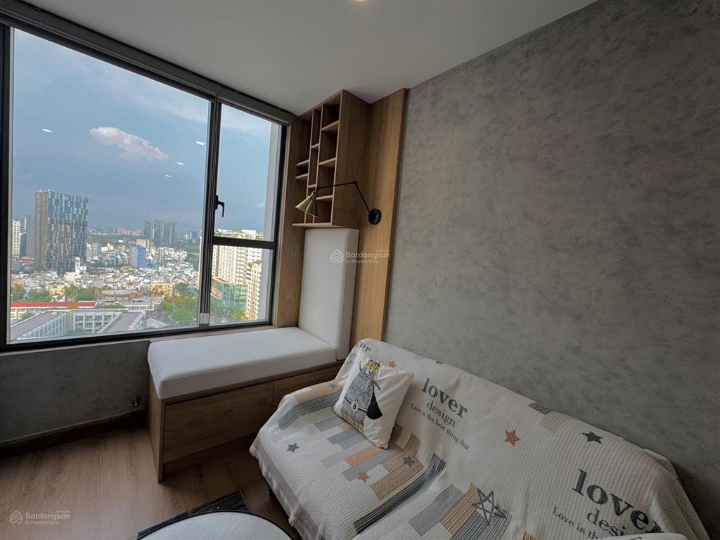 Bán căn góc river gate, giá 3,5 tỷ, diện tích 31,8m2, hàng hiếm tại view đẹp  pháo hoa.