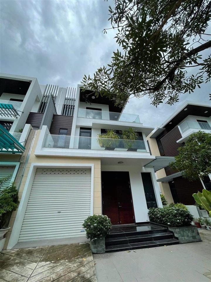 Lucasta cho thuê 32tr/tháng  hương