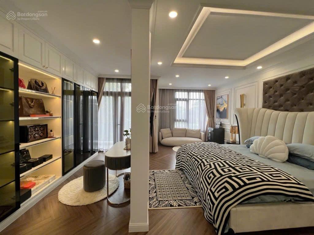 Nhà phố verosa park dt 6x17m full nội thất giá 40tr/ tháng  hương