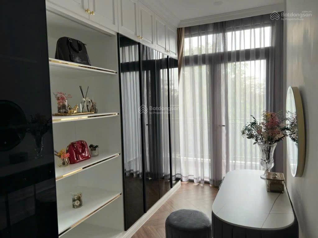 Nhà phố verosa park dt 6x17m full nội thất giá 40tr/ tháng  hương