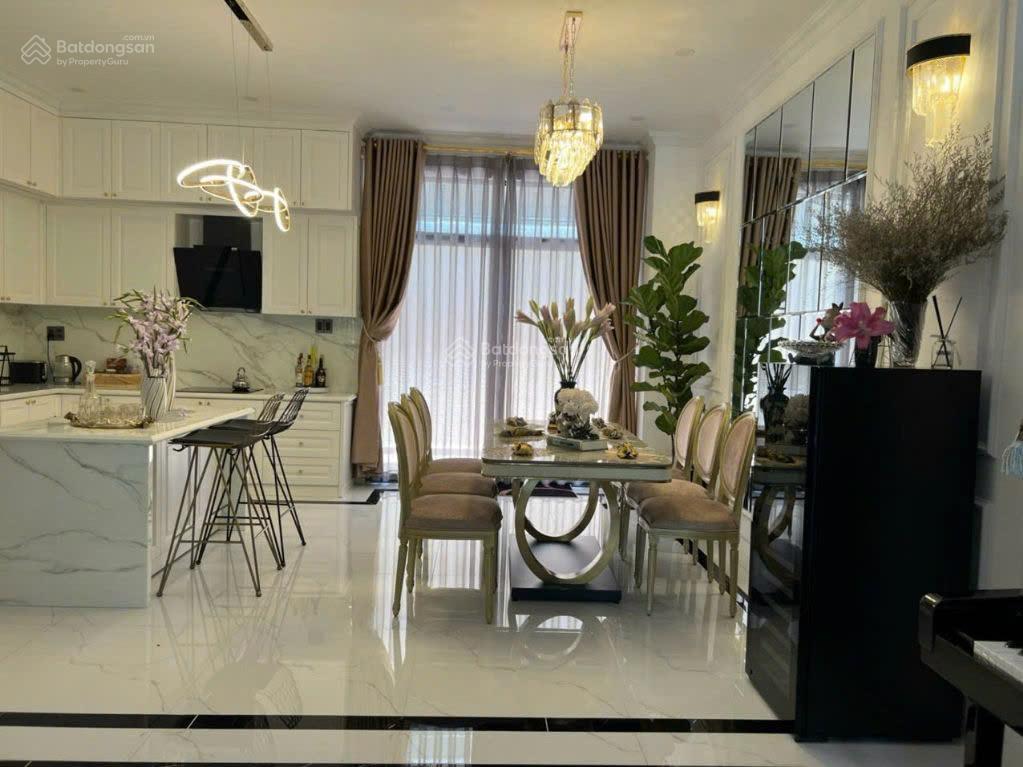 Nhà phố verosa park dt 6x17m full nội thất giá 40tr/ tháng  hương