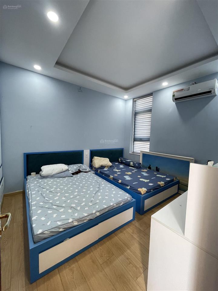 Chính chủ bán căn trục chính hướng đông nam giá 10 tỷ  hương