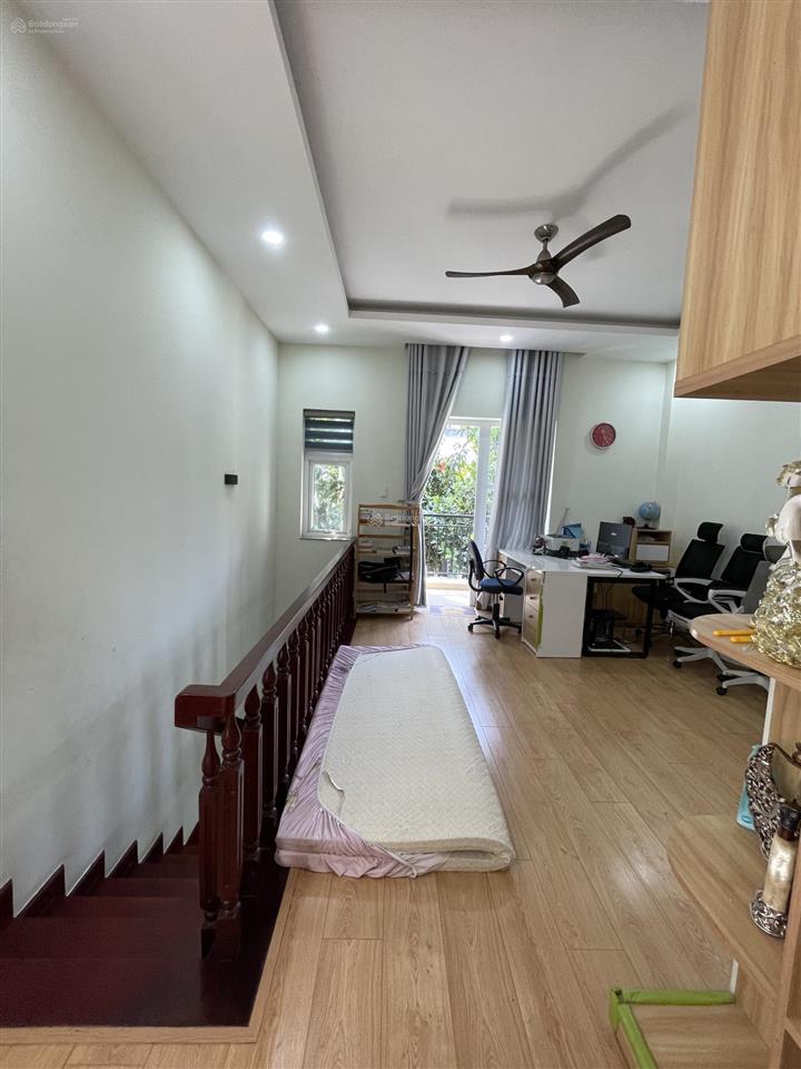Chính chủ bán căn trục chính hướng đông nam giá 10 tỷ  hương