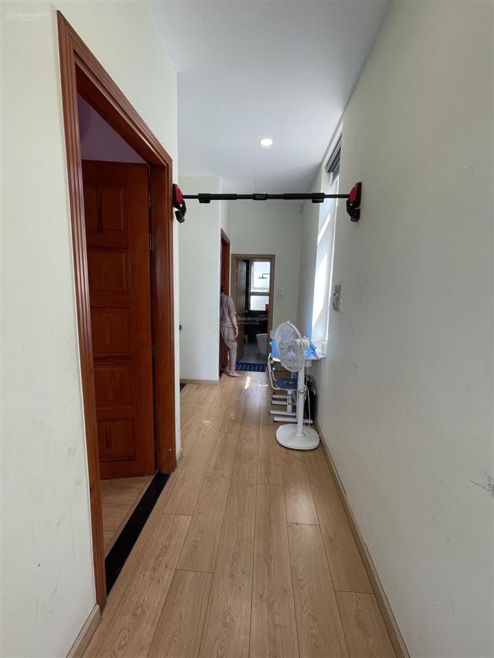 Chính chủ bán căn trục chính hướng đông nam giá 10 tỷ  hương