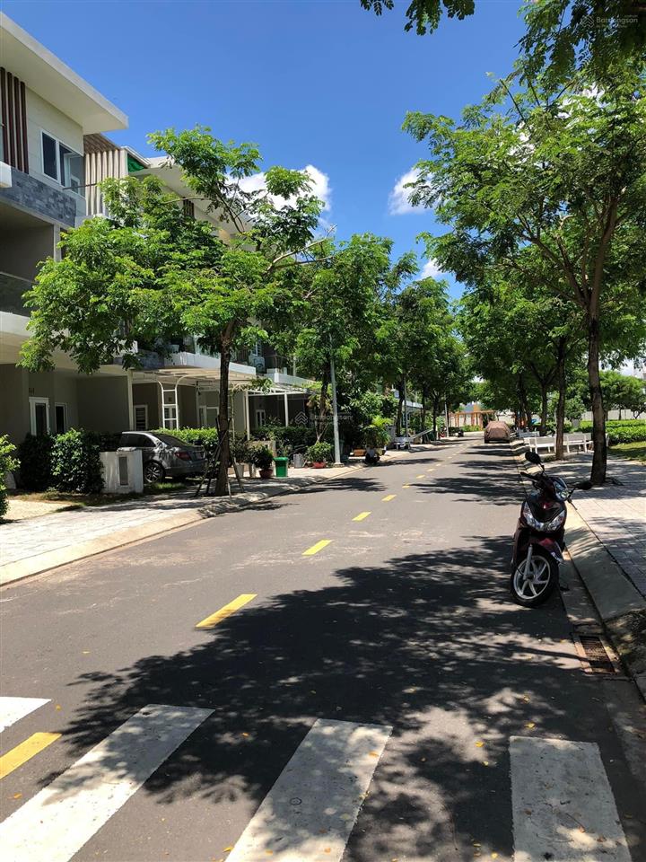 Chính chủ gửi bán nhà kdc rio vista dt 7x23.5m view sông view hồ bơi  19.8 tỷ  hương