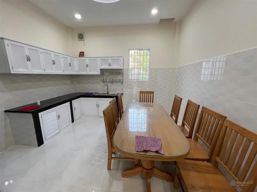 Nhà 1trệt 2 lầu khu sam sung dt 57m2 giá 6.9 tl  hương