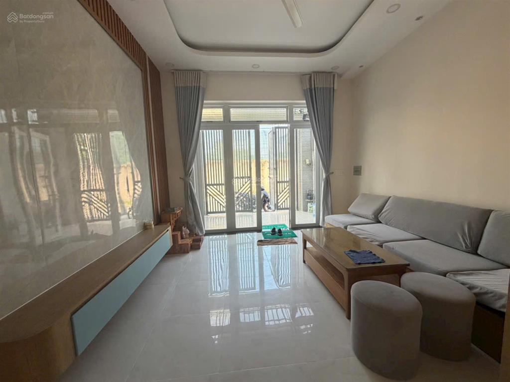 Nhà 1trệt 2 lầu khu sam sung dt 57m2 giá 6.9 tl  hương