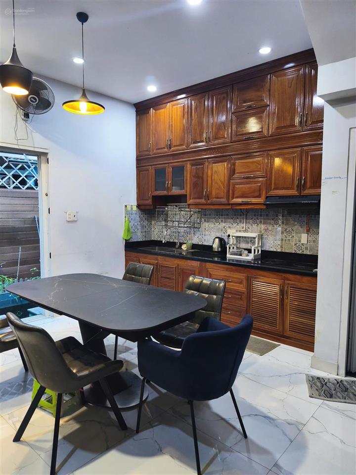 Chính chủ cho thuê full nội thất giá 17tr/tháng  hương