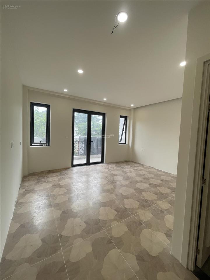 Nhà phố the classia nhà cơ bản hoặc nội thất cao cấp cho thuê 40tr/ tháng  hương