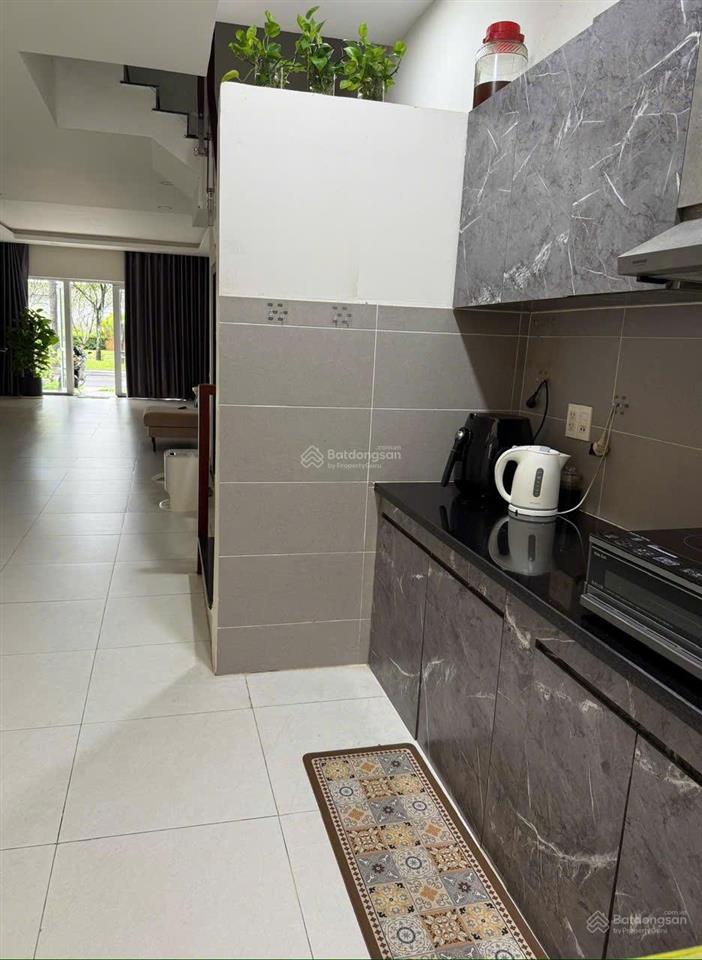 Shophouse cho thuê 20tr/ tháng nhà cơ bản  hương