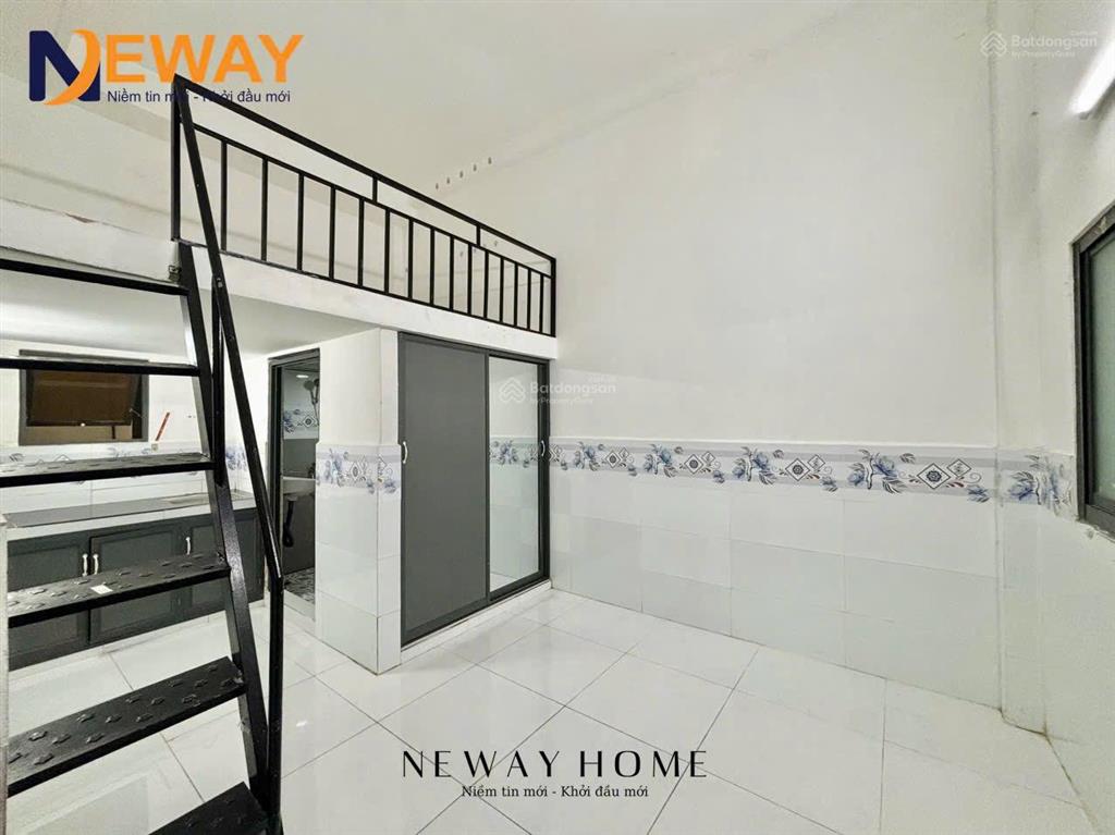 Phòng trọ có gác rộng thoáng sẵn nội thất ngay hương lộ 2