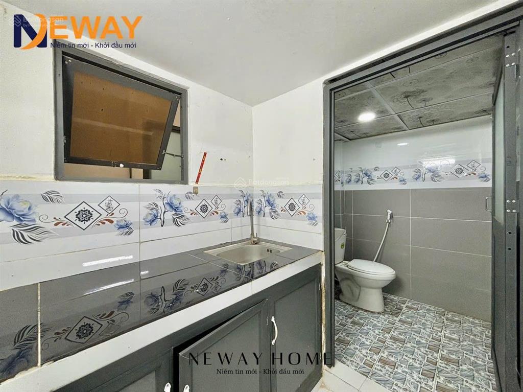 Phòng trọ có gác rộng thoáng sẵn nội thất ngay hương lộ 2