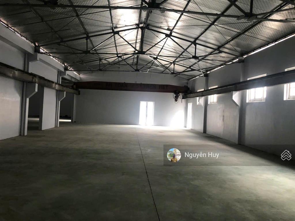 Cho thuê kho, nhà xưởng dt xưởng 1600m2, có văn phòng 200m2 tại đường nguyễn cửu phú, xã tân kiên