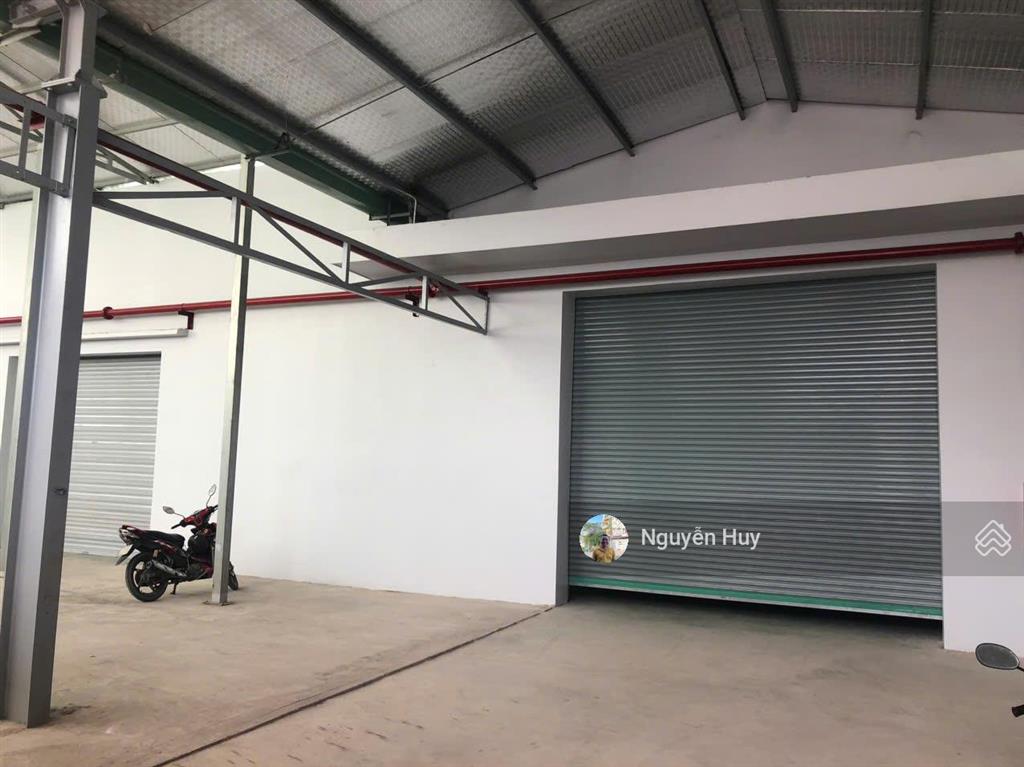 Cho thuê kho, nhà xưởng dt xưởng 1600m2, có văn phòng 200m2 tại đường nguyễn cửu phú, xã tân kiên