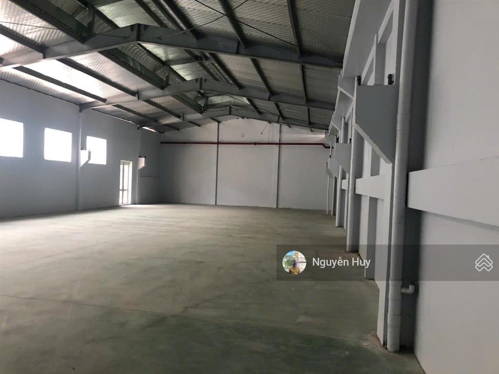 Cho thuê kho, nhà xưởng dt xưởng 1600m2, có văn phòng 200m2 tại đường nguyễn cửu phú, xã tân kiên