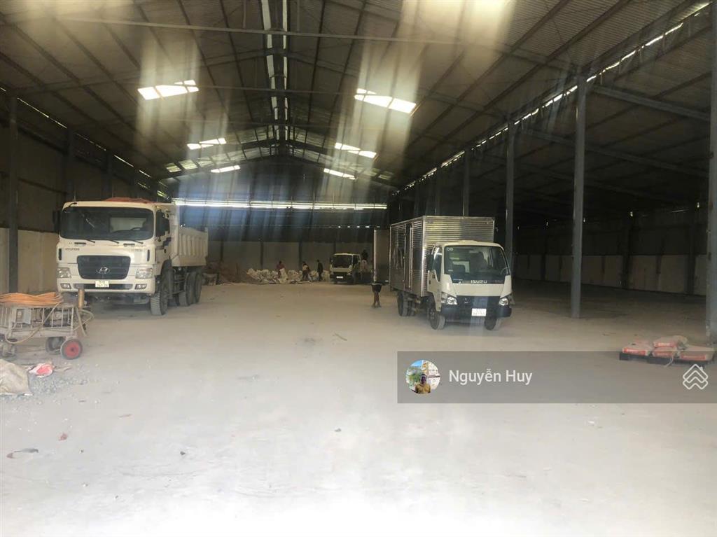 Cho thuê kho xưởng trần đại nghĩa, gần bình tân, khuôn viên 2500m2 xưởng 1700m2, văn phòng 300m2