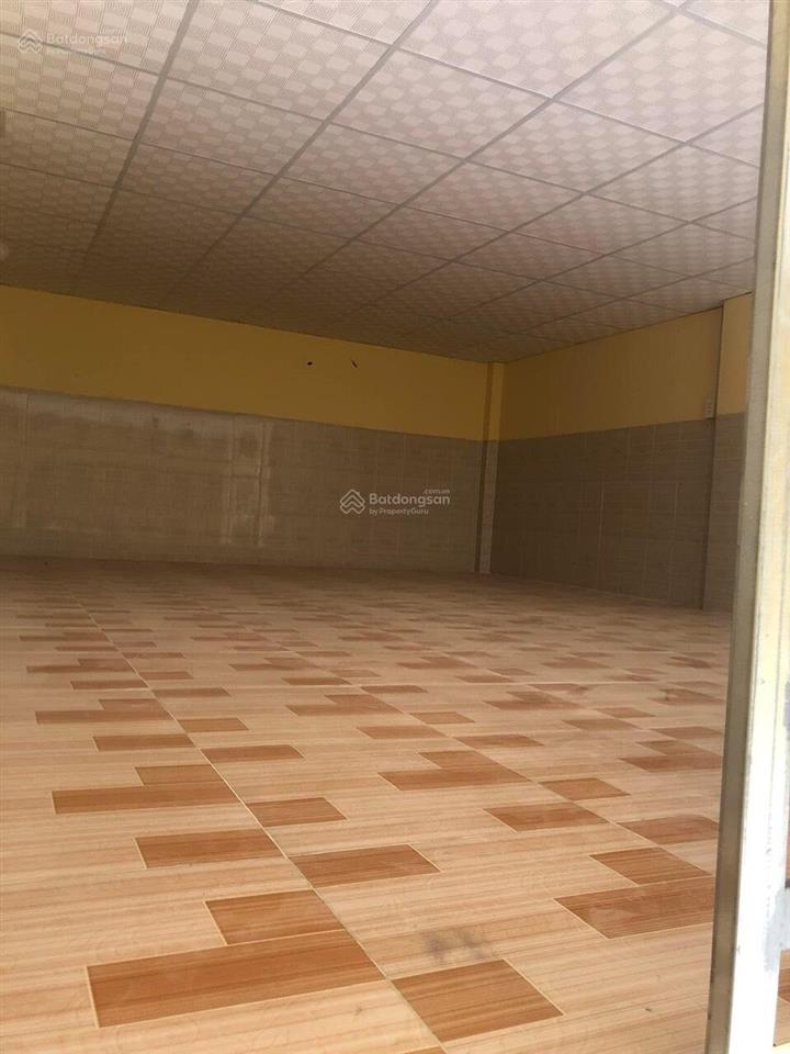 Chuyên kho xưởng long an, dt 1000m2 xã thanh phú, bến lức giá chỉ 42 triệu/tháng, 0909 913 ***