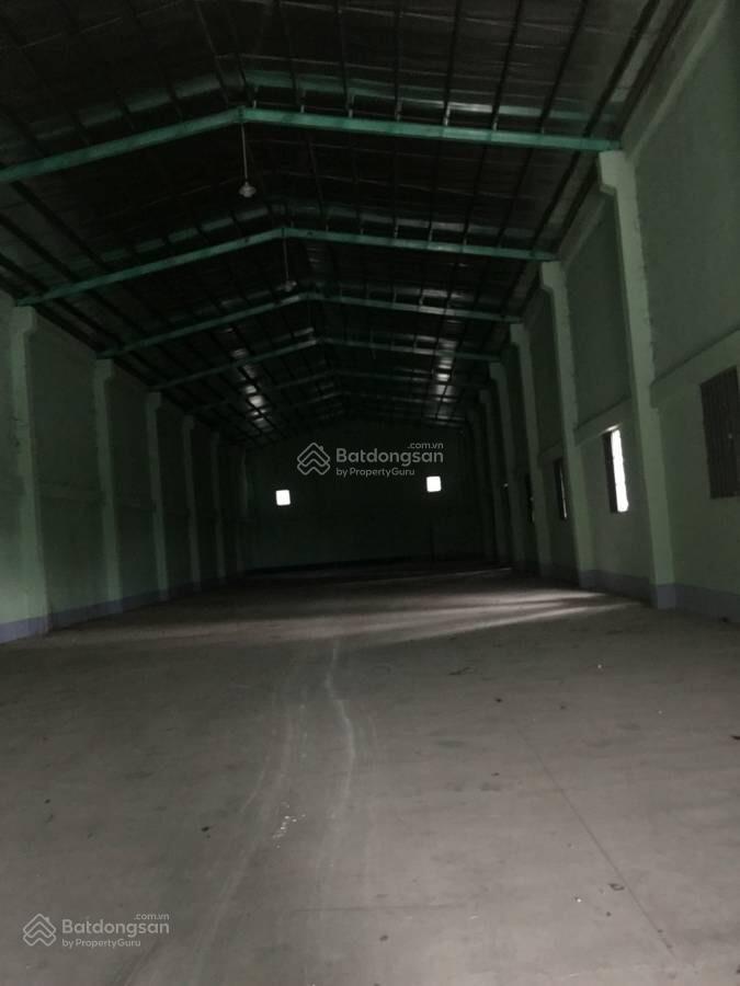 Chuyên kho xưởng long an, dt 1000m2 xã thanh phú, bến lức giá chỉ 42 triệu/tháng, 0909 913 ***