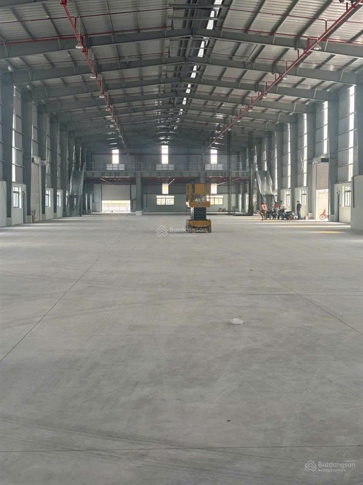 Cho thuê xưởng diện tích lớn 6.380m2  đức hòa, kho đầy đủ pccc  điện 1000kva  container 24/7